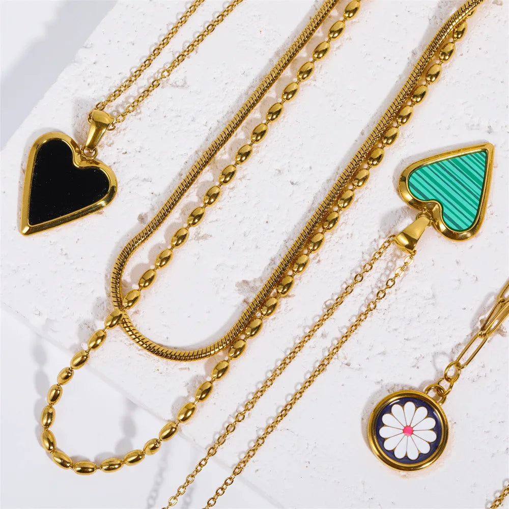 WN02095 Unisex White/Black Shell Malachite Heart Pendant Necklace with Trendy Link Chain for Parties