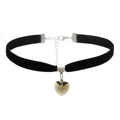 New Fashion Women Velvet Choker Heart Crystal Pendant Necklaces For Women Jewelry Female Black Ribbon Necklace Party Gift Collar