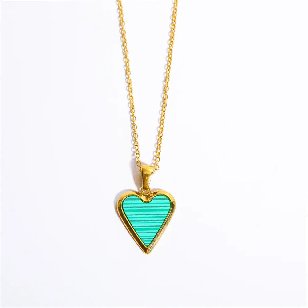 WN02095 Unisex White/Black Shell Malachite Heart Pendant Necklace with Trendy Link Chain for Parties