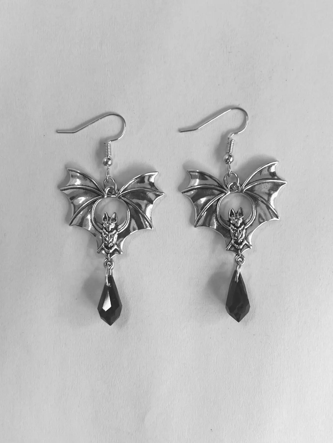 Dark Gothic Punk Style Drop Earrings for Women New Cross-Border Foreign Trade Halloween Black Bat with Red Crystal Trendy Style