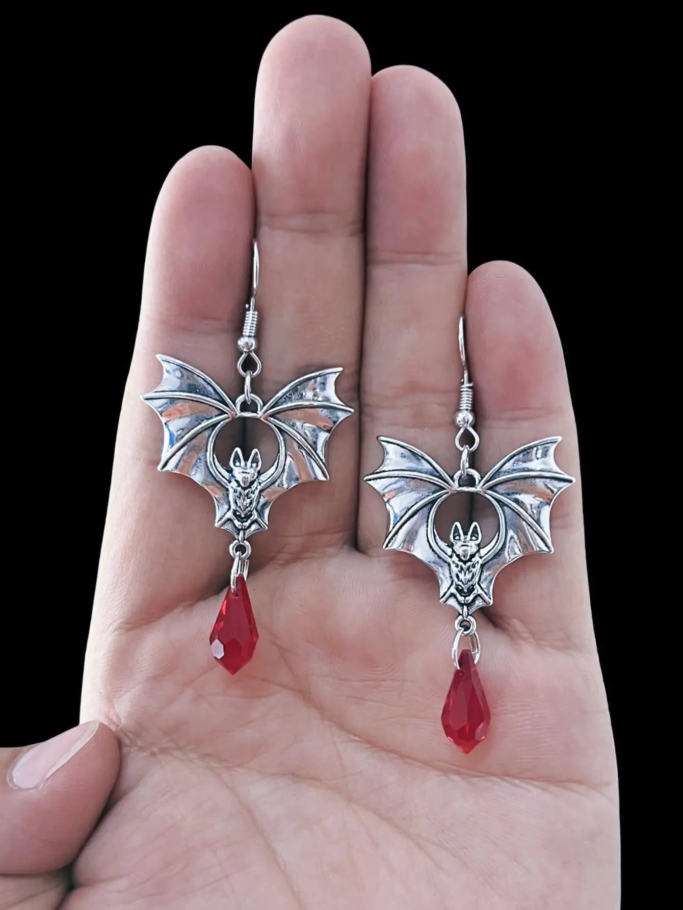 Dark Gothic Punk Style Drop Earrings for Women New Cross-Border Foreign Trade Halloween Black Bat with Red Crystal Trendy Style