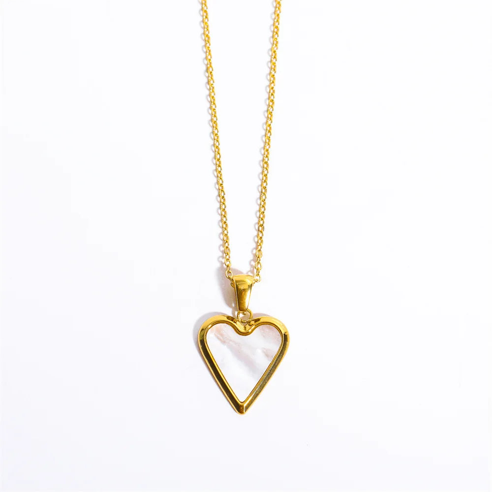 WN02095 Unisex White/Black Shell Malachite Heart Pendant Necklace with Trendy Link Chain for Parties