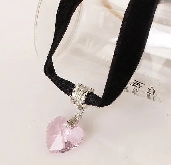 New Fashion Women Velvet Choker Heart Crystal Pendant Necklaces For Women Jewelry Female Black Ribbon Necklace Party Gift Collar