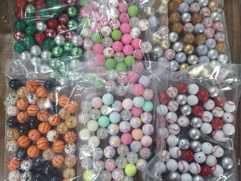 AM-041 100pcs Pack Wholesales Christmas Red Green Mix Set  Acrylic Chunky  Beads  for Kids Girls Jewelry Making Necklace 20mm