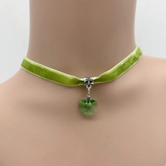New Fashion Women Velvet Choker Heart Crystal Pendant Necklaces For Women Jewelry Female Black Ribbon Necklace Party Gift Collar