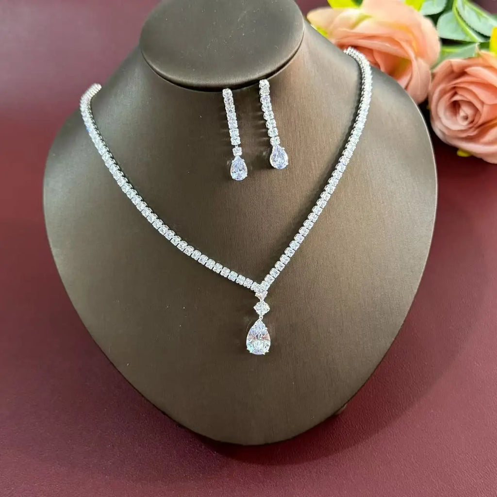 3-piece set of fashionable, simple, exquisite, sparkling jewelry chain for women to wear at gatherings and festivals