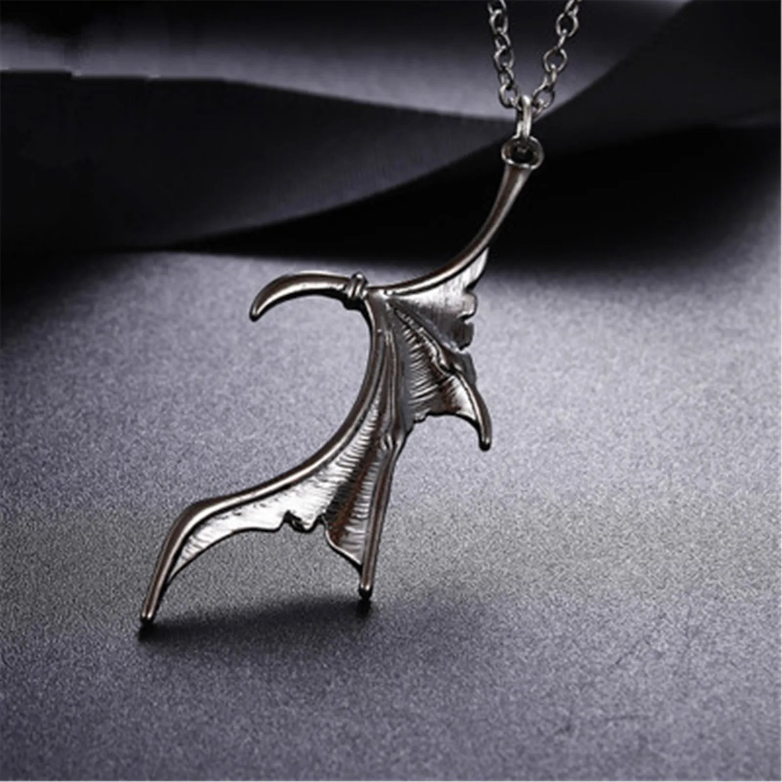Bat Wing Necklace Men's Fashion Pendant Love Couple Stitching Alloy Necklace White Black Dragon Wing Heart Pendant Hip-hop Punk