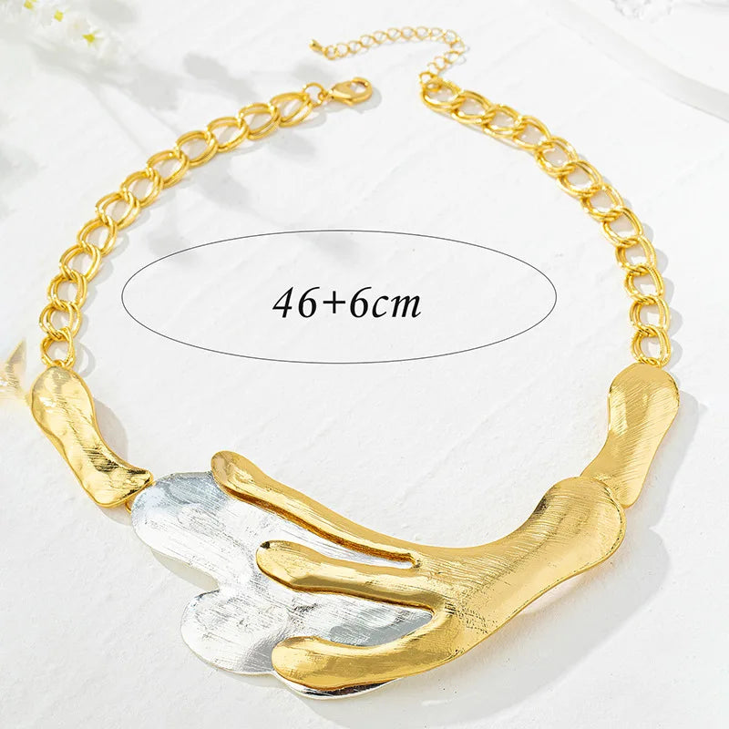 Exaggerated Claw Necklace Collarbone Chain Pendant Women Girls Gifts Fashion Jewelry Hot Sale Party Gift 2025 New
