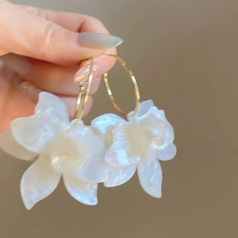 Flower Pearl Stud Earrings Korea Elegant Temperament White Color Petal Earrings for Women Wedding Party Jewelry Gifts