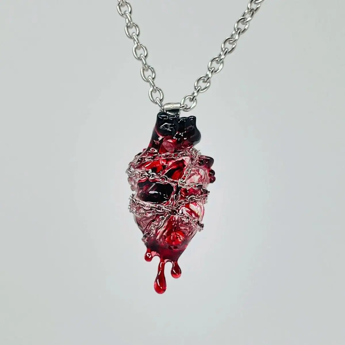 Original Design and Production of Twined Bound Heart Pendant Couple Necklace Design Sense of Personality Tide