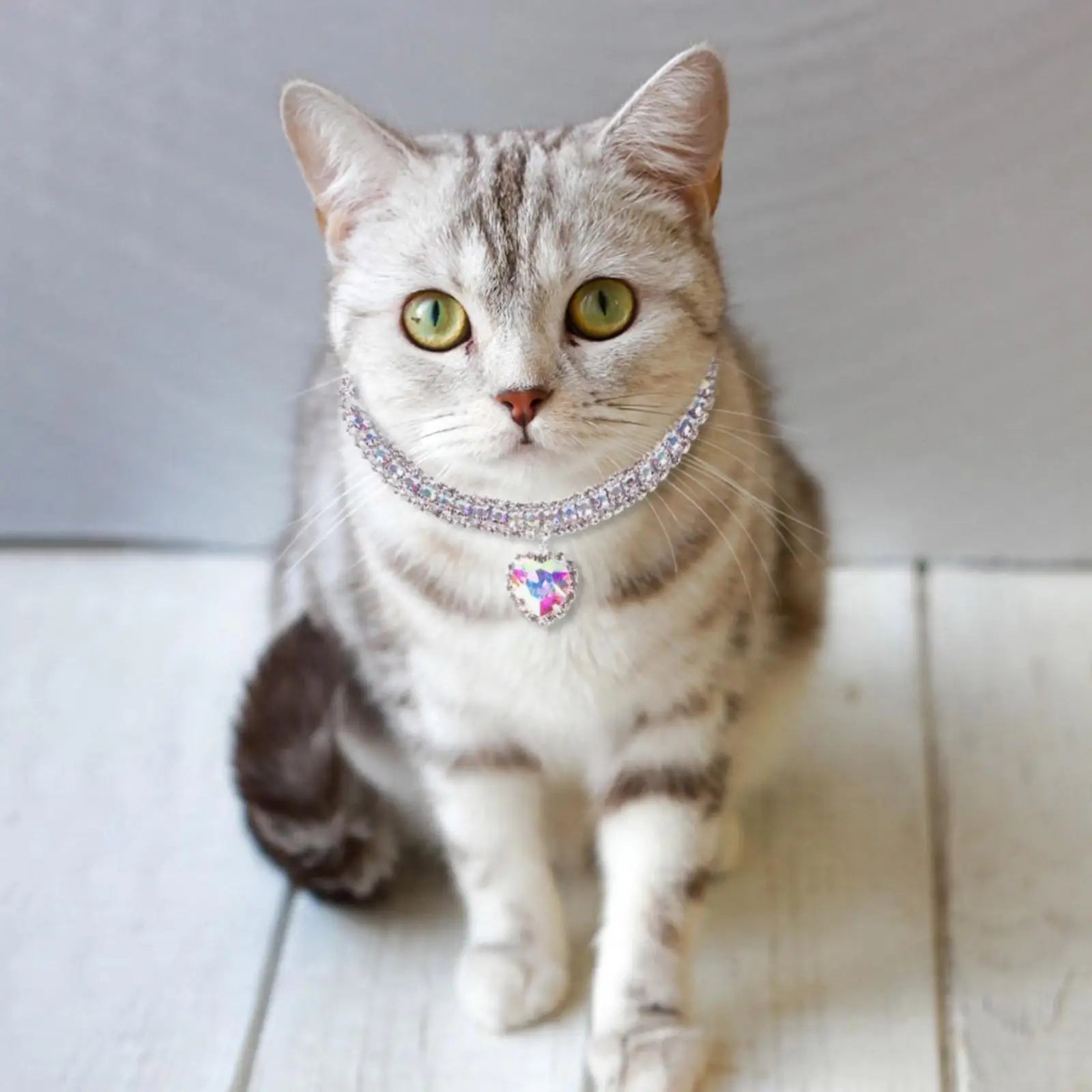Luxury Crystal Cat Collar Love Pendant Necklace Pet Collar Adjustable Small Dog Cat Neck Ring Rhinestone Collar Pet Accessories
