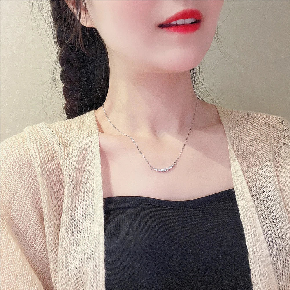 New Fashion Accessory Necklace High-grade Sense Light Luxury Niche Design Smile Clavicle Chain Jewelry