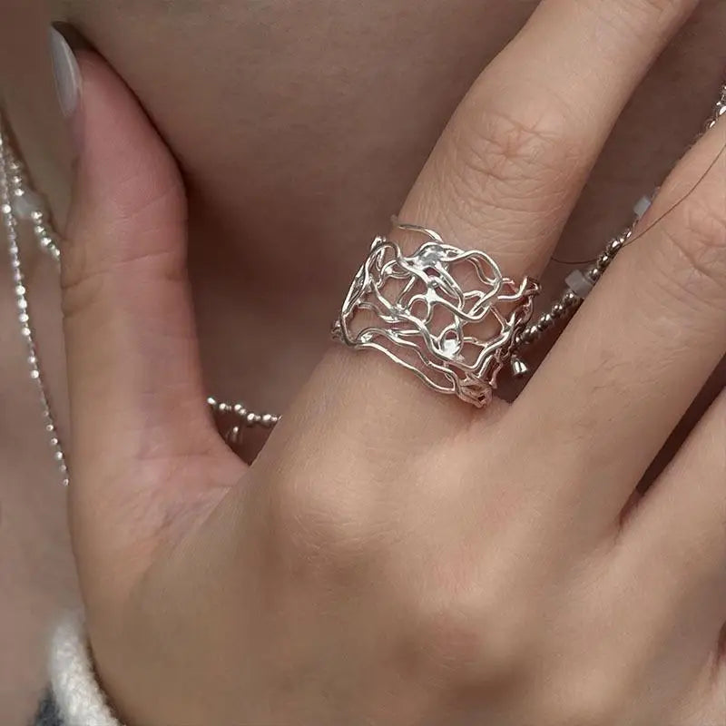 Bestselling 925 Sterling Silver Flower Shaped Hollow Design With Sparkling Zircon Star Ring Suitable For Women's Jewelry