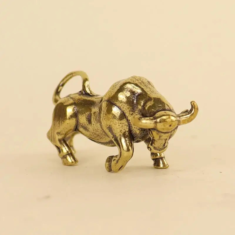1 Piece Lucky Copper Animal Figurine Miniature Ornament Brass Bullfighting Statue For Home & Office Desk Decoration