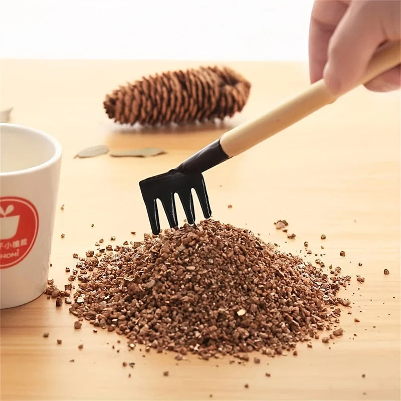 3pcs Gardening Tools, Including a Flower Rake Filled with Vegetable Seeds, a Spade for Succulents, And Potting Supplies for Plan