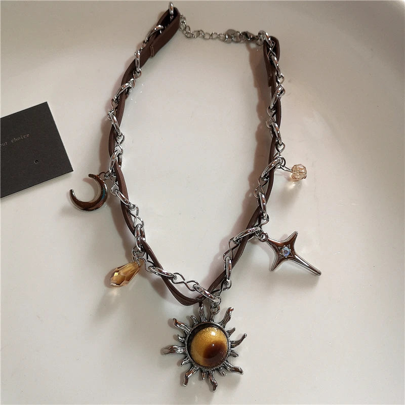 Vintage Leather Brown Stone Sun Pendant Beaded Choker Clavicle Chain Necklace For Women Unique Y2K Personalized Grunge Jewelry