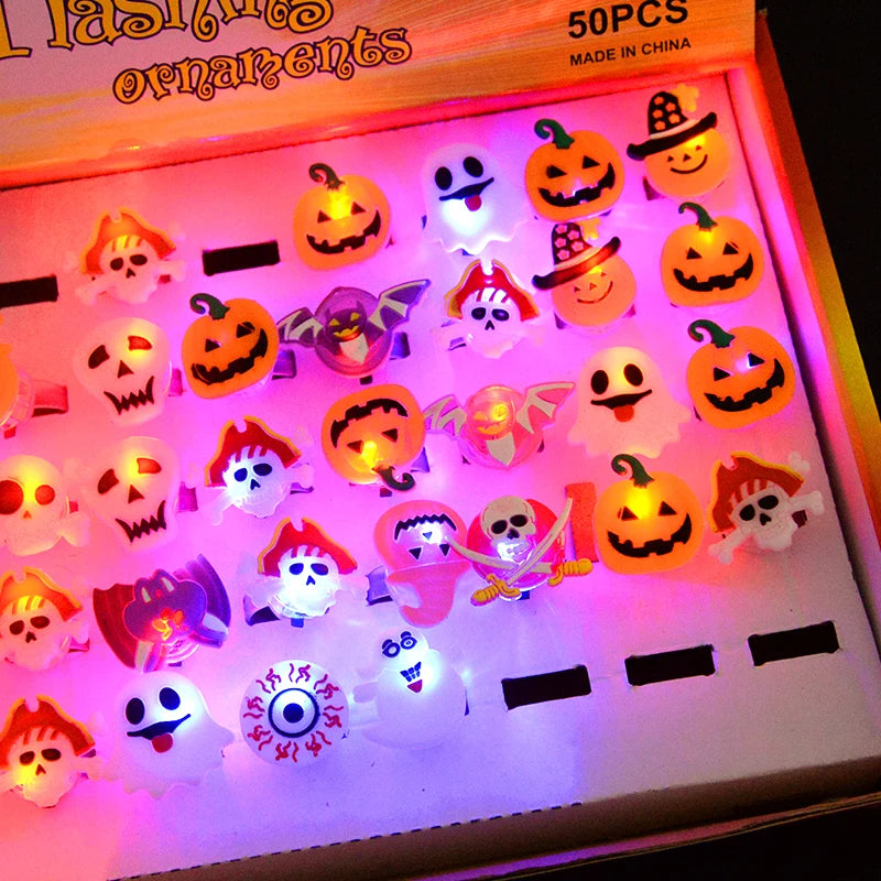 10pcs Halloween Party Glow Ring Kids Gifts Toys Pumpkin Bat Ghost Skull Creative LED Luminous Finger Rings Decor Party Supplies