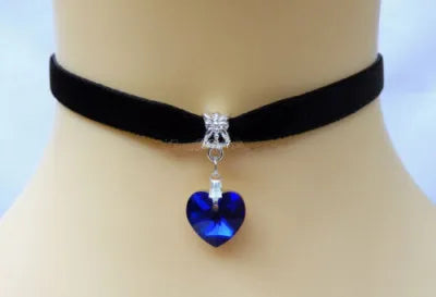 New Fashion Women Velvet Choker Heart Crystal Pendant Necklaces For Women Jewelry Female Black Ribbon Necklace Party Gift Collar