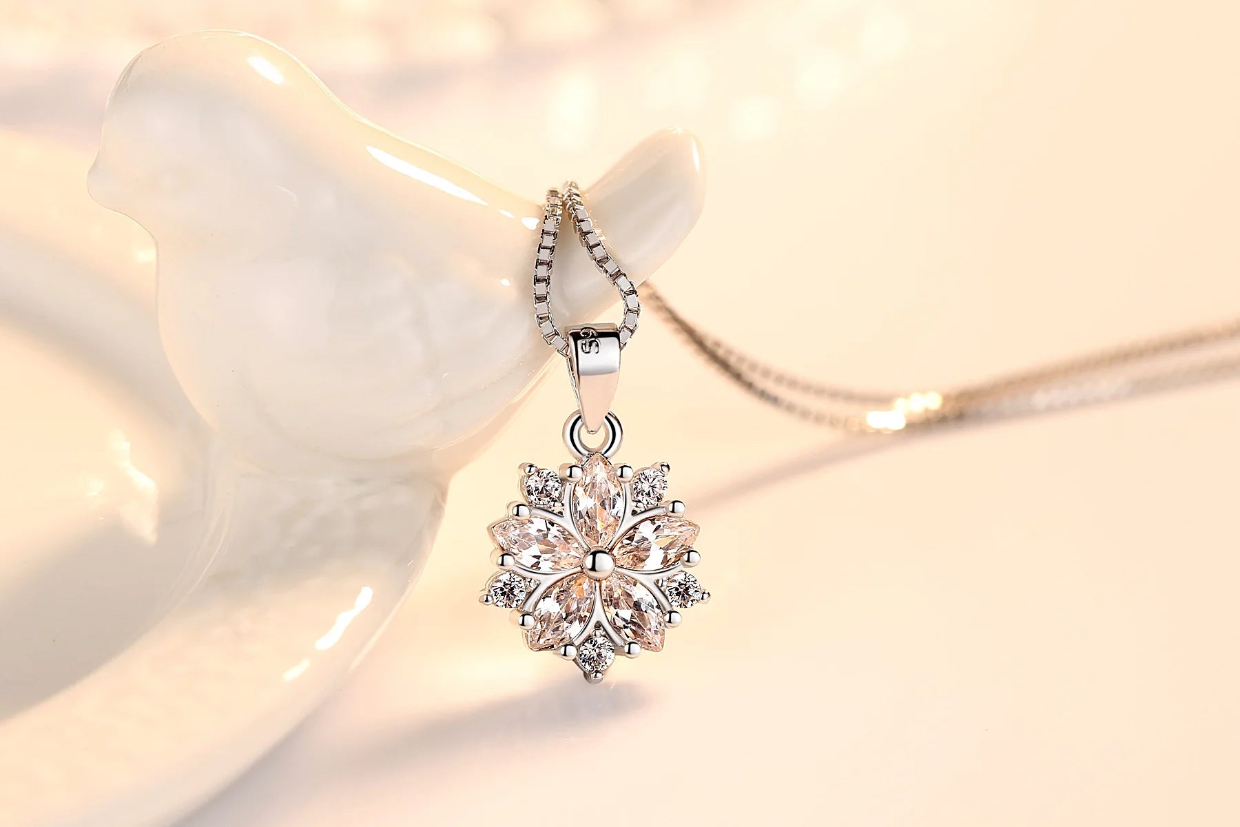 Women's Necklace 925 sterling silver Glowing Firefly Moon Heart Pendant necklace Fashion Day Valentine's Day jewelry gift