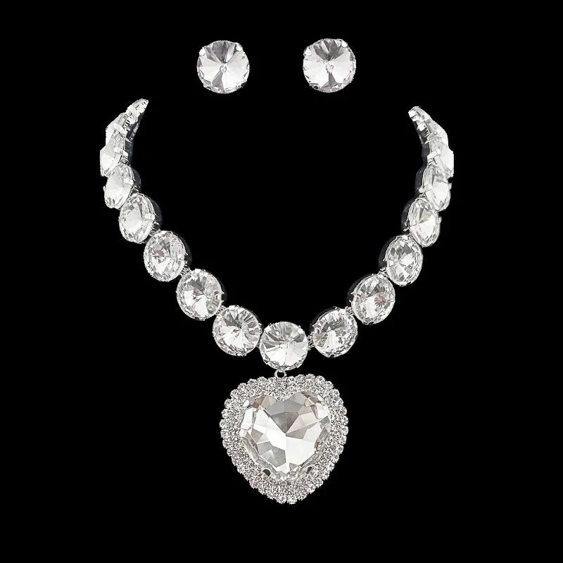 Necklace, earring, jewelry set, women's exaggerated heart-shaped collarbone chain, fashionable and simple jewelry, holiday gift