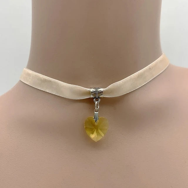 New Fashion Women Velvet Choker Heart Crystal Pendant Necklaces For Women Jewelry Female Black Ribbon Necklace Party Gift Collar