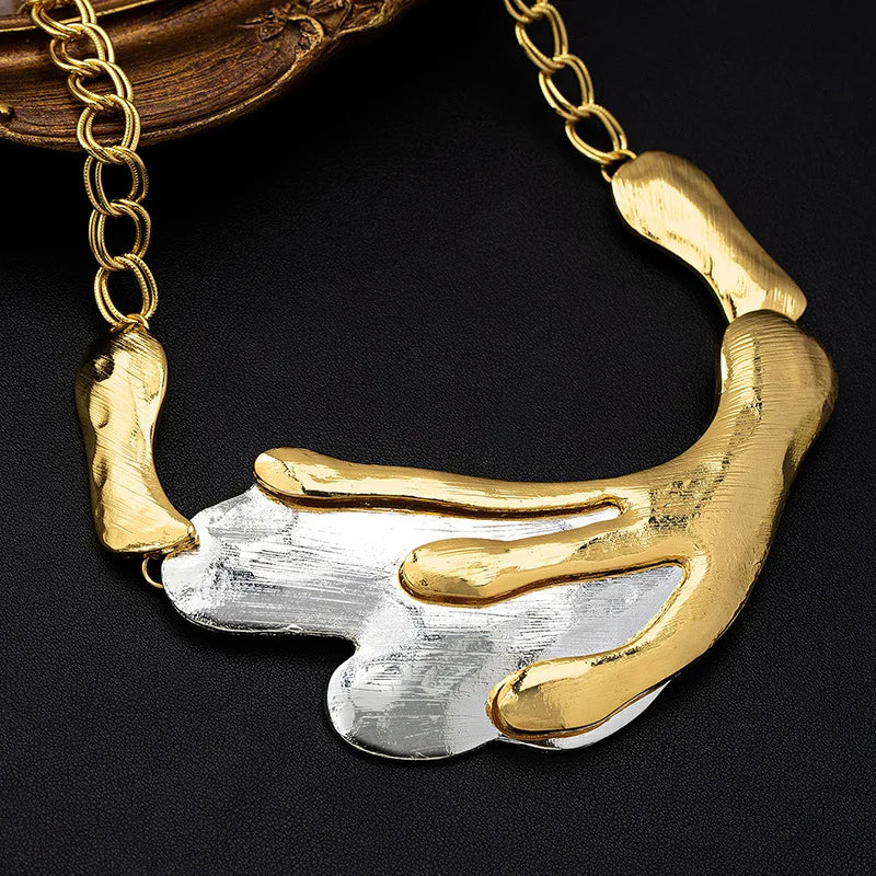 Exaggerated Claw Necklace Collarbone Chain Pendant Women Girls Gifts Fashion Jewelry Hot Sale Party Gift 2025 New