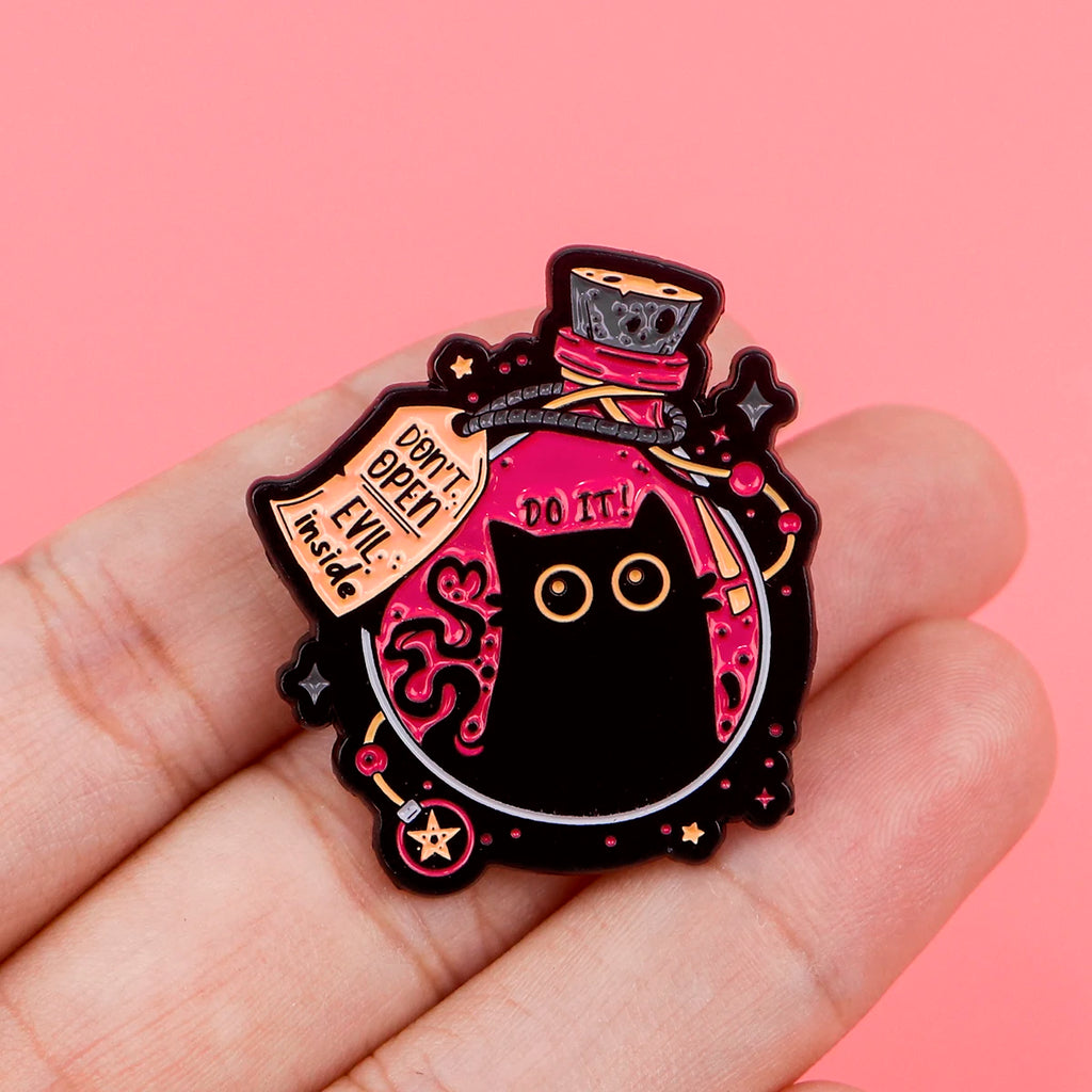 Cute Ghost Enamel Pin Black Cat Badges on Backpack Brooches for Women Lapel Pins Halloween Jewelry Cosplay Accessories Toys Gift
