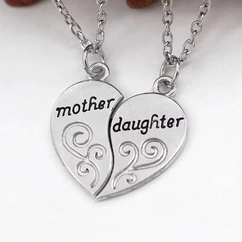 2pcs Heart Shaped Letter Necklace Alloy Mother Daughter Ladies Jewelry Holiday Commemorative Gift Decoration Accessories