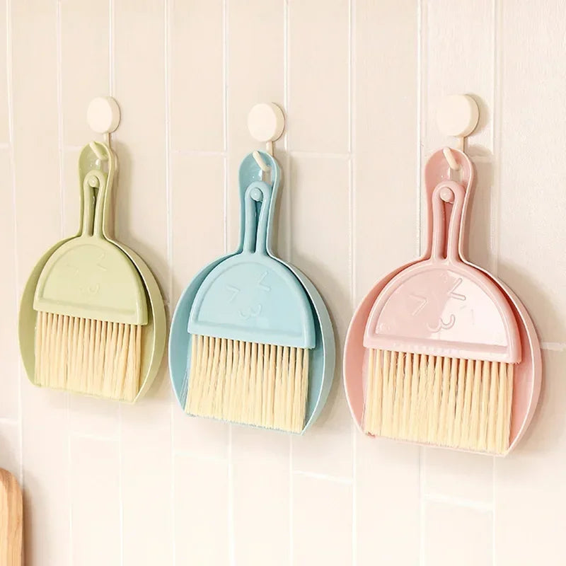 Household Desktop Mini Broom Keyboard Gap Cleaning Brush Small Broom Set with Dustpan Computer Debris Brush Home Cleaning Tools