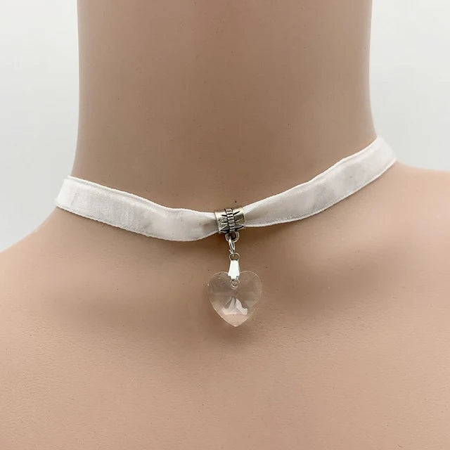 New Fashion Women Velvet Choker Heart Crystal Pendant Necklaces For Women Jewelry Female Black Ribbon Necklace Party Gift Collar