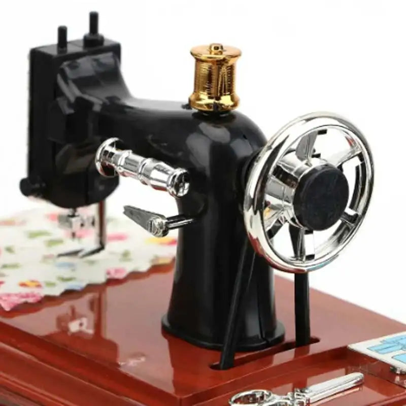 Vintage Sewing Machine Music Box Home Desktop Decoration Bedroom Living Room Small Ornament Sewing Machine Model