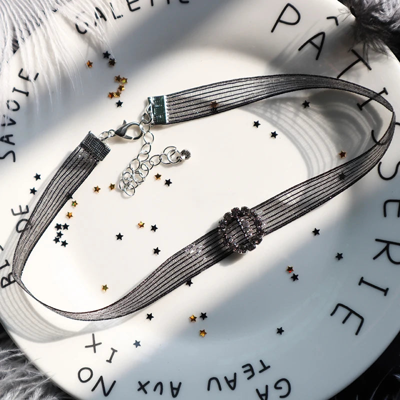 Black Choker Necklace For Women Elegant Lace Velvet Stretch Chain Gothic Flower Short Clavicle Neck Cord Aesthetic Jewelry Gift