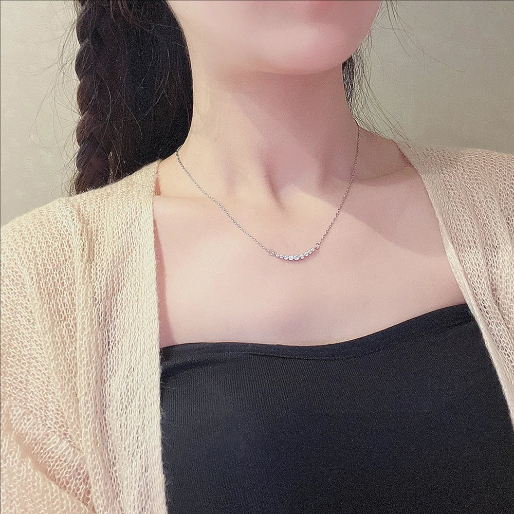 New Fashion Accessory Necklace High-grade Sense Light Luxury Niche Design Smile Clavicle Chain Jewelry