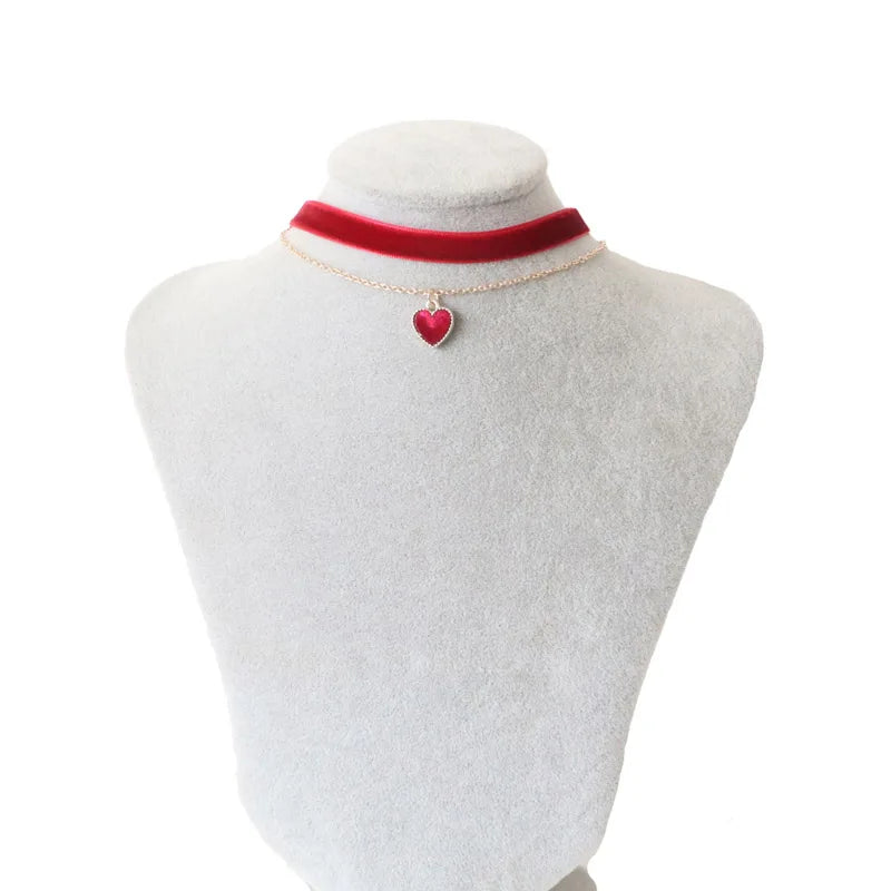 Choker for Girl Lady Women Bithday Gift Velvet Weaving Red Pink Black Lace Heart Pendant Necklaces Jewelry