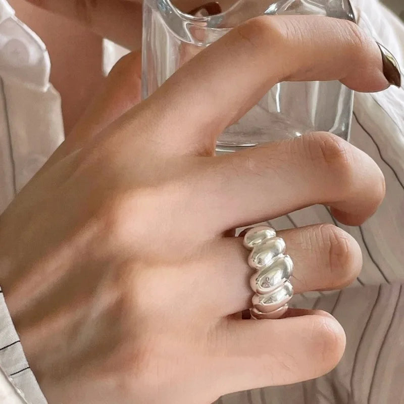 Bestselling 925 Sterling Silver Flower Shaped Hollow Design With Sparkling Zircon Star Ring Suitable For Women's Jewelry