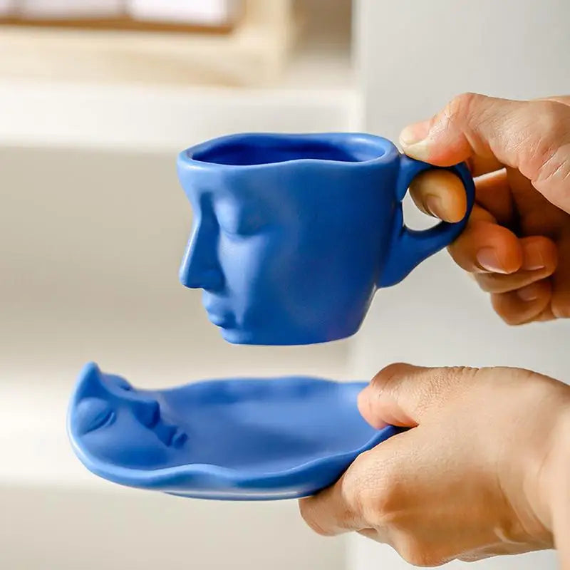 Creative Face Shape Porcelain Cup and Saucer Ceramics Tea Cup Artistic Kiss Ceramic Coffee Cups Office Cup Wedding Gifts