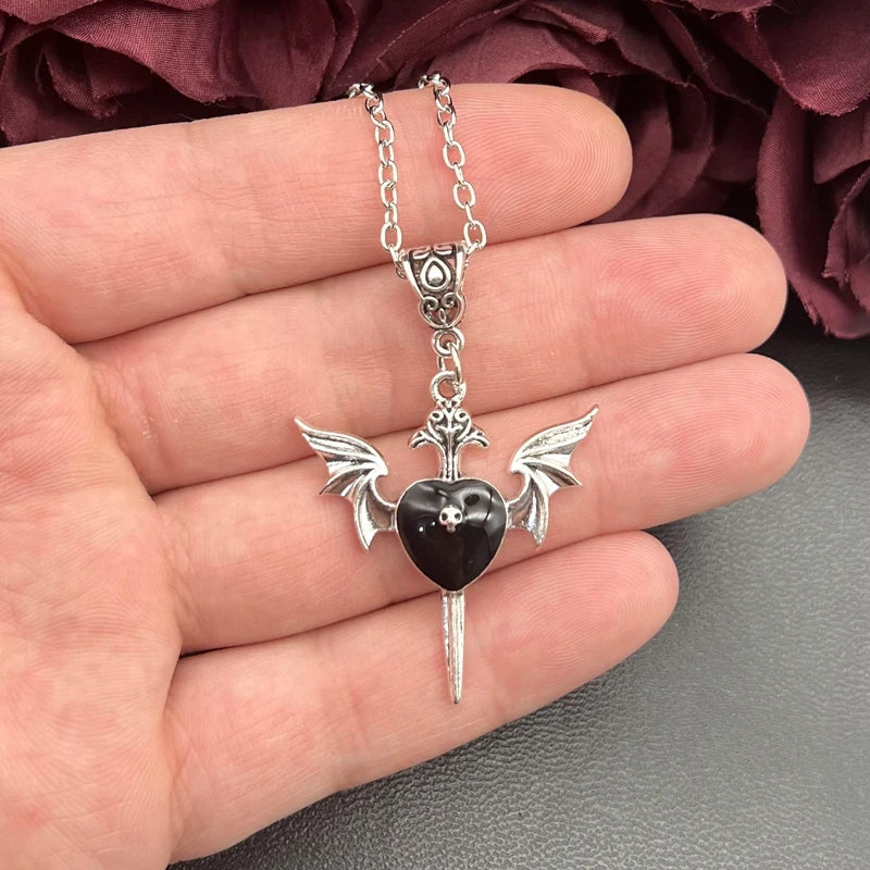 1pcs Punk Cross Skull Enamel Peach Heart Necklace Devil's Winged Dagger Heart Pendant Necklace Gothic Jewelry Gift