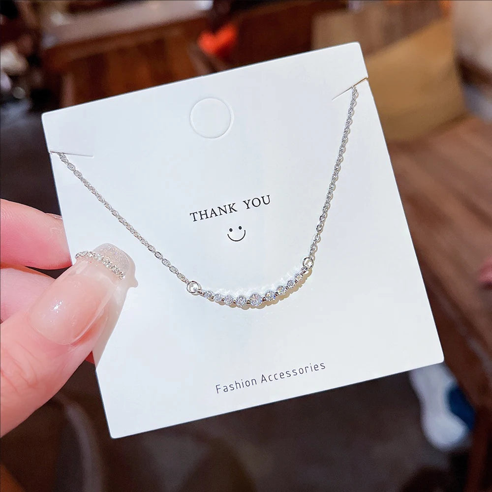 New Fashion Accessory Necklace High-grade Sense Light Luxury Niche Design Smile Clavicle Chain Jewelry