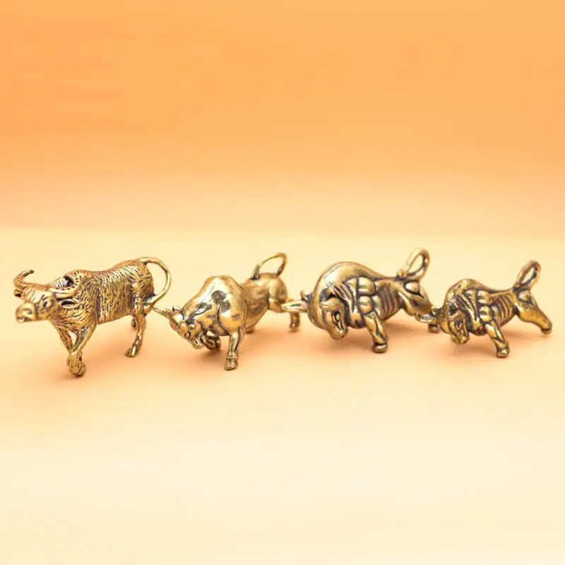 1 Piece Lucky Copper Animal Figurine Miniature Ornament Brass Bullfighting Statue For Home & Office Desk Decoration