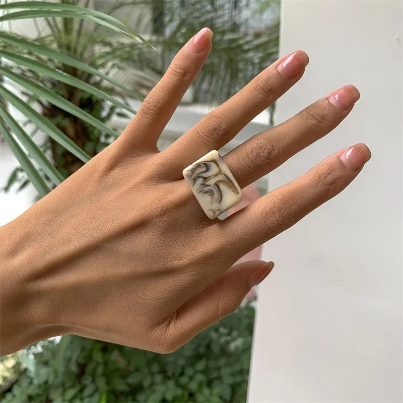 Classic Trend Color Acrylic Ring Ring Fashion Simple Geometric Square Wide Edge Resin Ring Jewelry Wedding Gift Creative Fashion