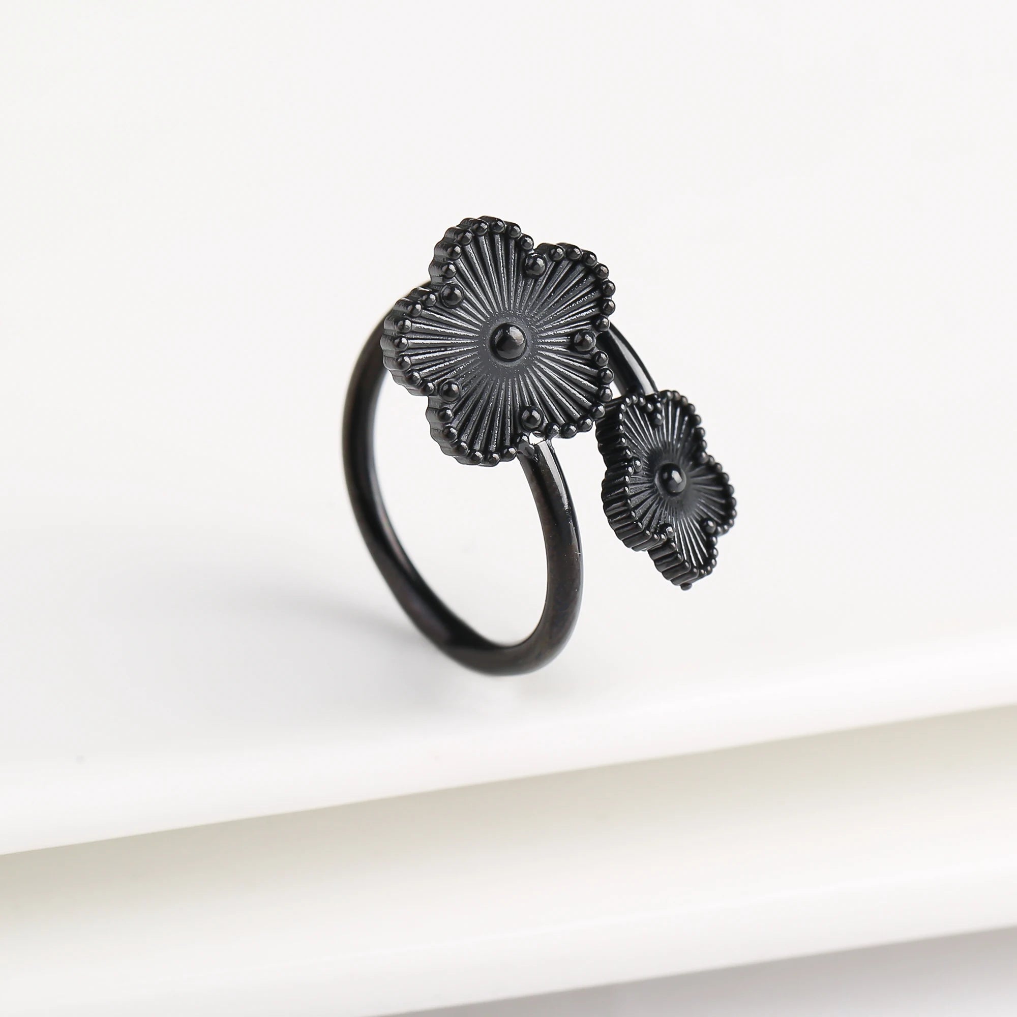 Adjustable Stainless Steel five-leaf Flower Opening Ring Fashion Women Plum Blossom Finger Jewelry Classic Party Gift Clover