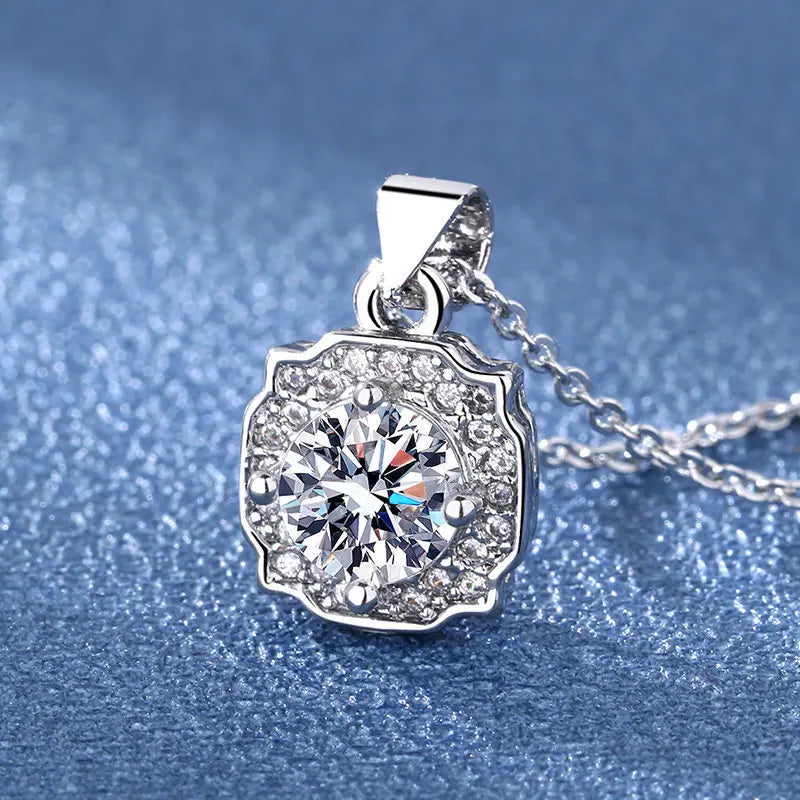 925 Sterling Silver Necklace For Women Round Pendent Sparkling Pave CZ Necklace Fashion Anniversary Birthday Jewelry Gifts N325