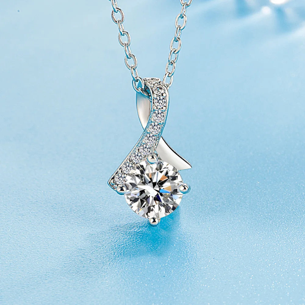 Women's Necklace 925 sterling silver Glowing Firefly Moon Heart Pendant necklace Fashion Day Valentine's Day jewelry gift