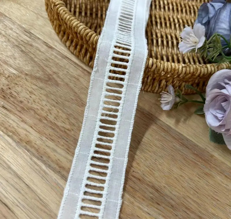 Novelty 3 Meters Clothes Laciness Accessories High Quality Pink Blue Red Cotton Cloth Embroidery Lace Trim 3.3cm Width