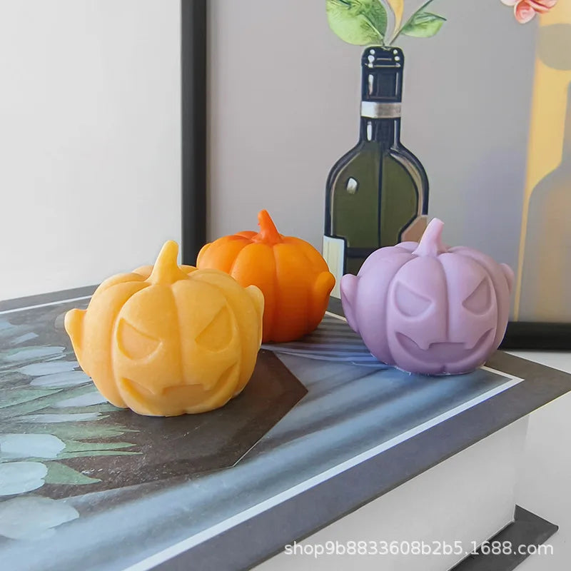 3D Smiling Pumpkin Silicone Candle Mold Halloween Pumpkin Skull Soap Gypsum Crafts Resin Mould Halloween Gift Making Tool