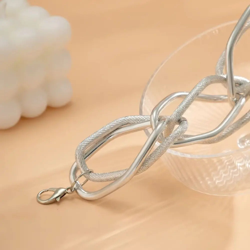 on The Neck Trendy Long Chain Necklace Geometry Thick Link Chain Basic Choker Minimalist Exaggerated Fashion Jewelry Women Men