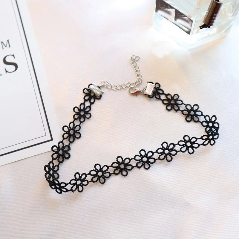 Black Choker Necklace For Women Elegant Lace Velvet Stretch Chain Gothic Flower Short Clavicle Neck Cord Aesthetic Jewelry Gift